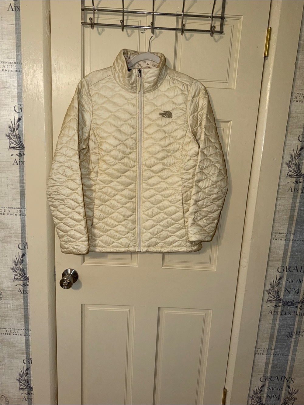 The North Face Women's Cream Quilted Packable Puffer Jacket